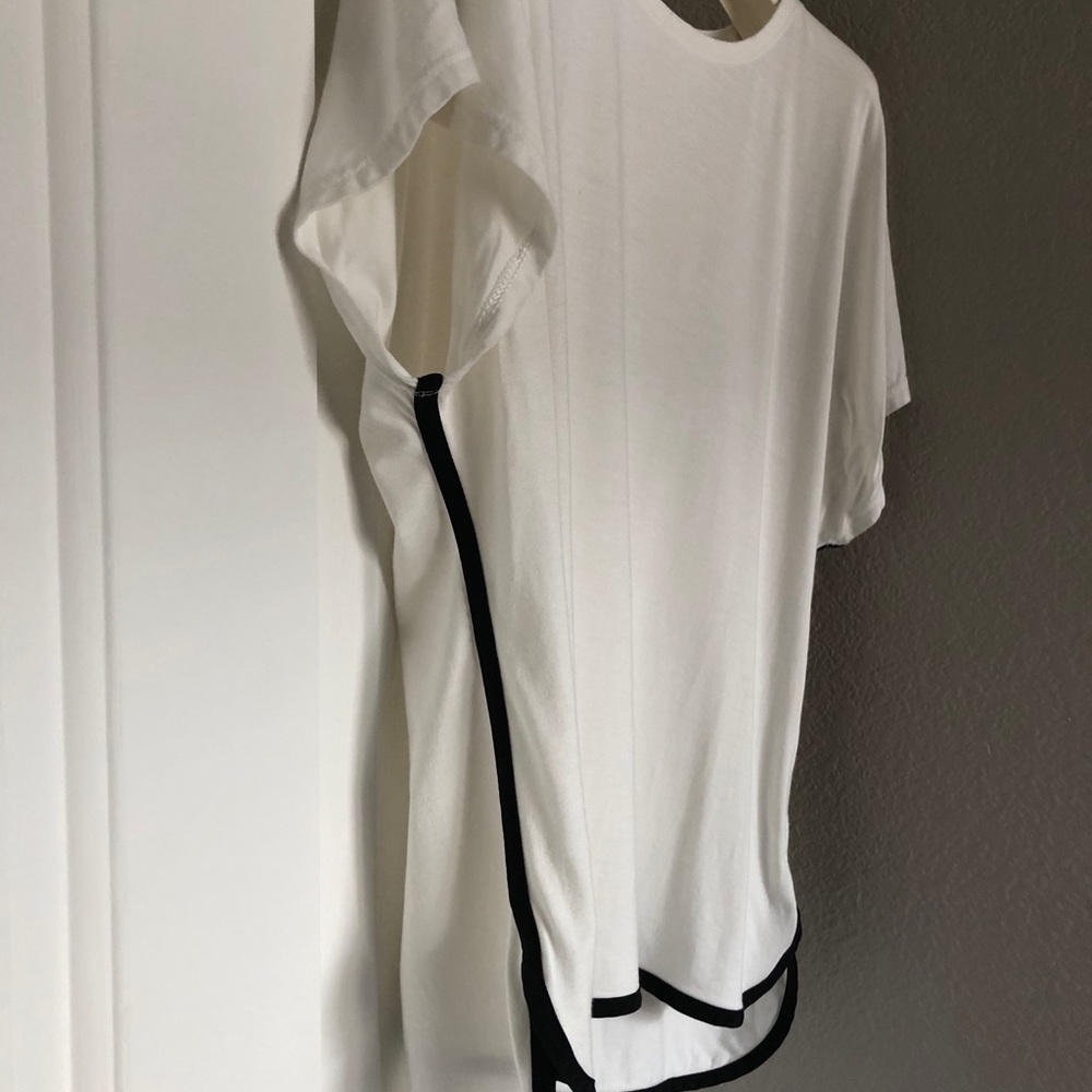Brand new St.John white top